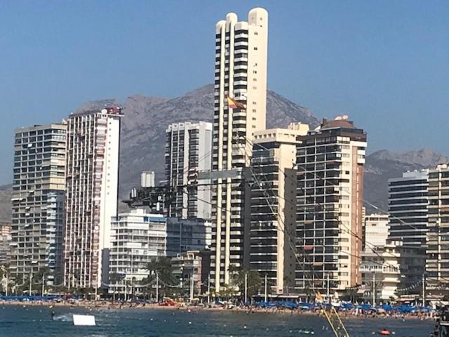 Apartamento Torre Levante 2 Habitaciones Бенидорм Екстериор снимка