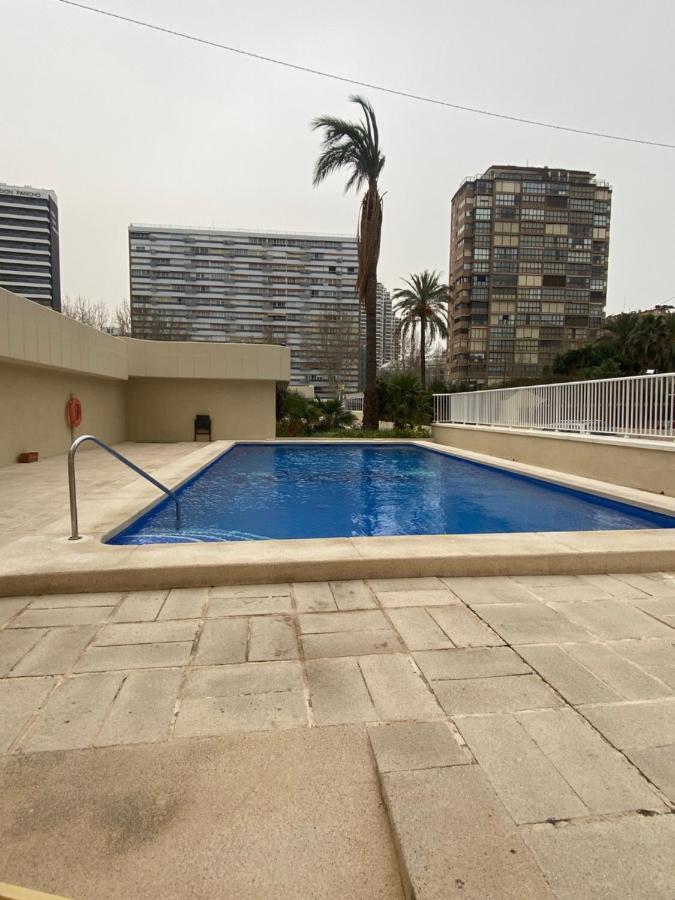 Apartamento Torre Levante 2 Habitaciones Бенидорм Екстериор снимка