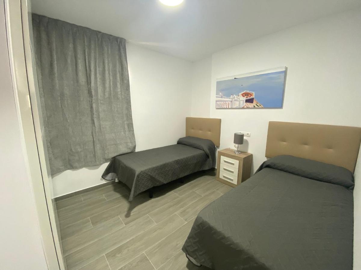 Apartamento Torre Levante 2 Habitaciones Бенидорм Екстериор снимка